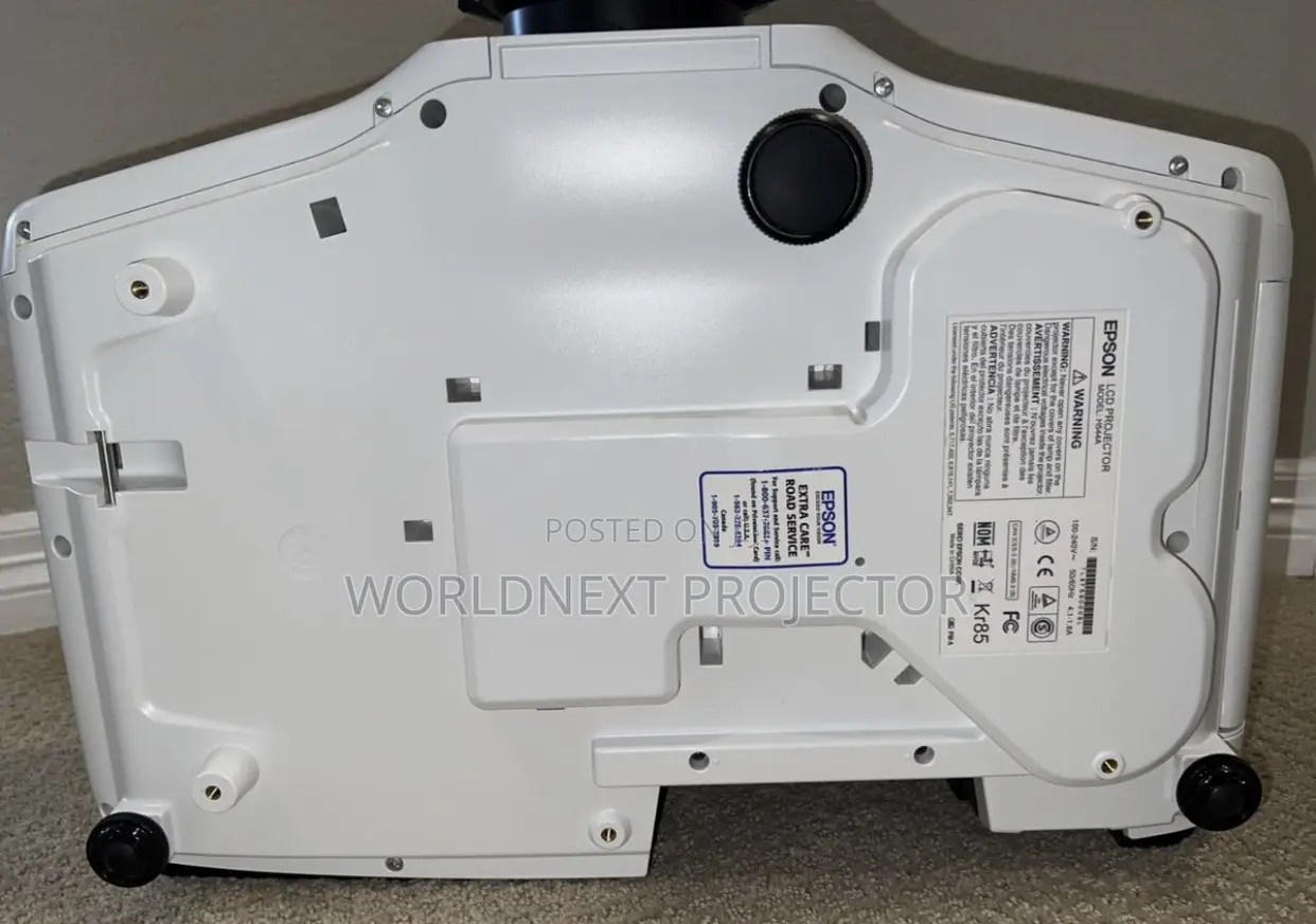 Epson EB-G6370 7000-Lumen XGA Projector