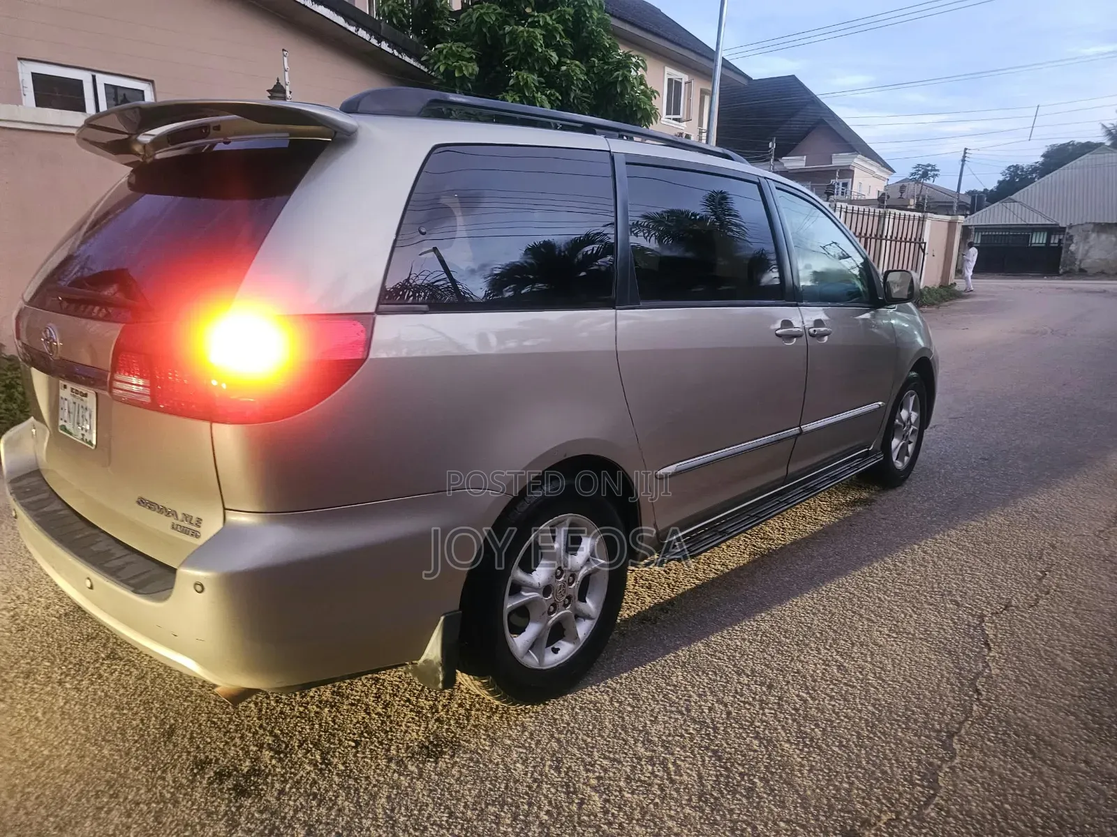 Toyota Sienna 2006 Gold