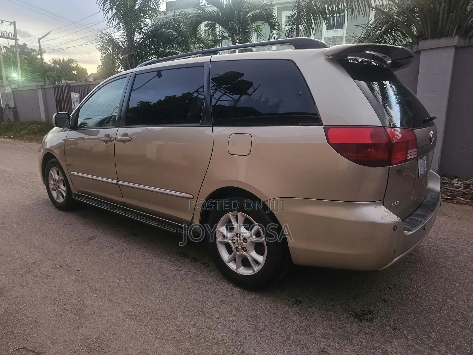 Toyota Sienna 2006 Gold