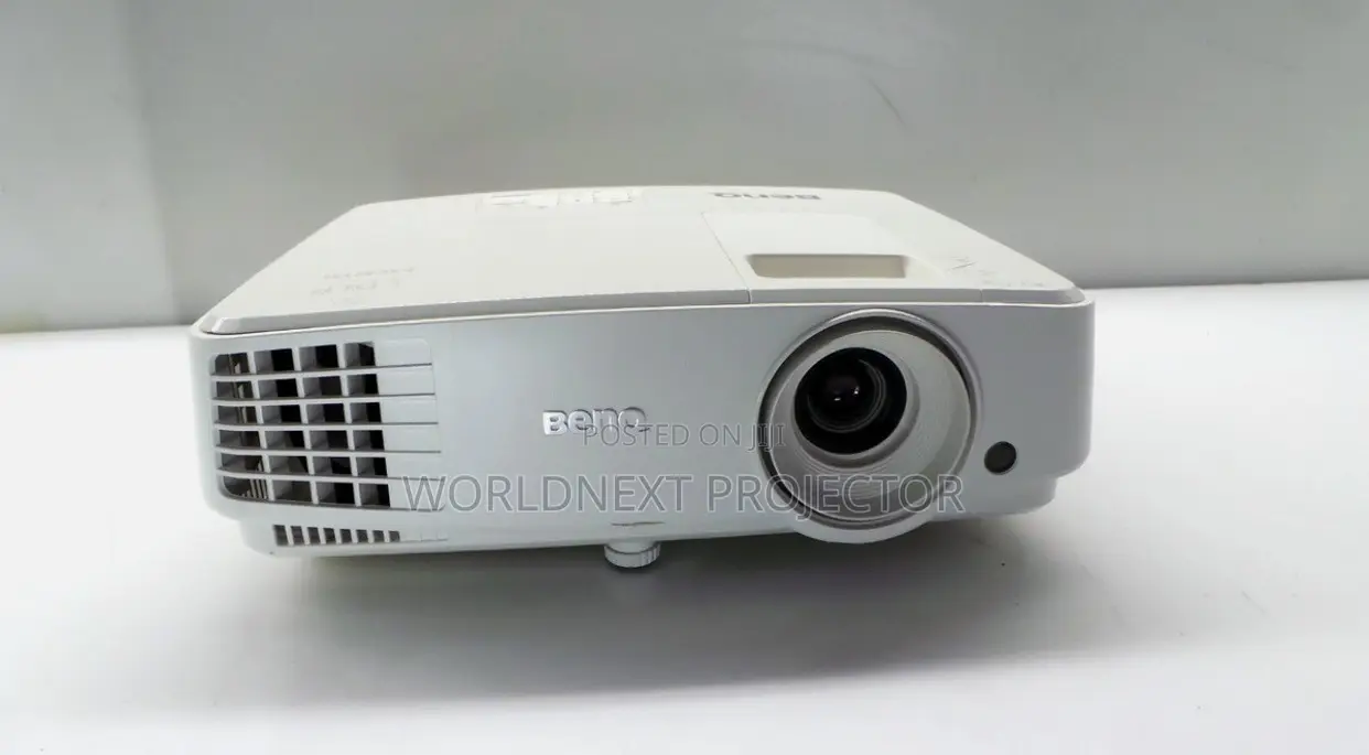 BenQ MS525: Bright SVGA Clarity for Everyday Meetings