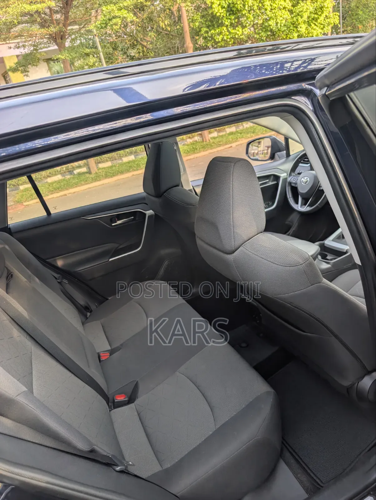 Toyota RAV4 2021 Blue