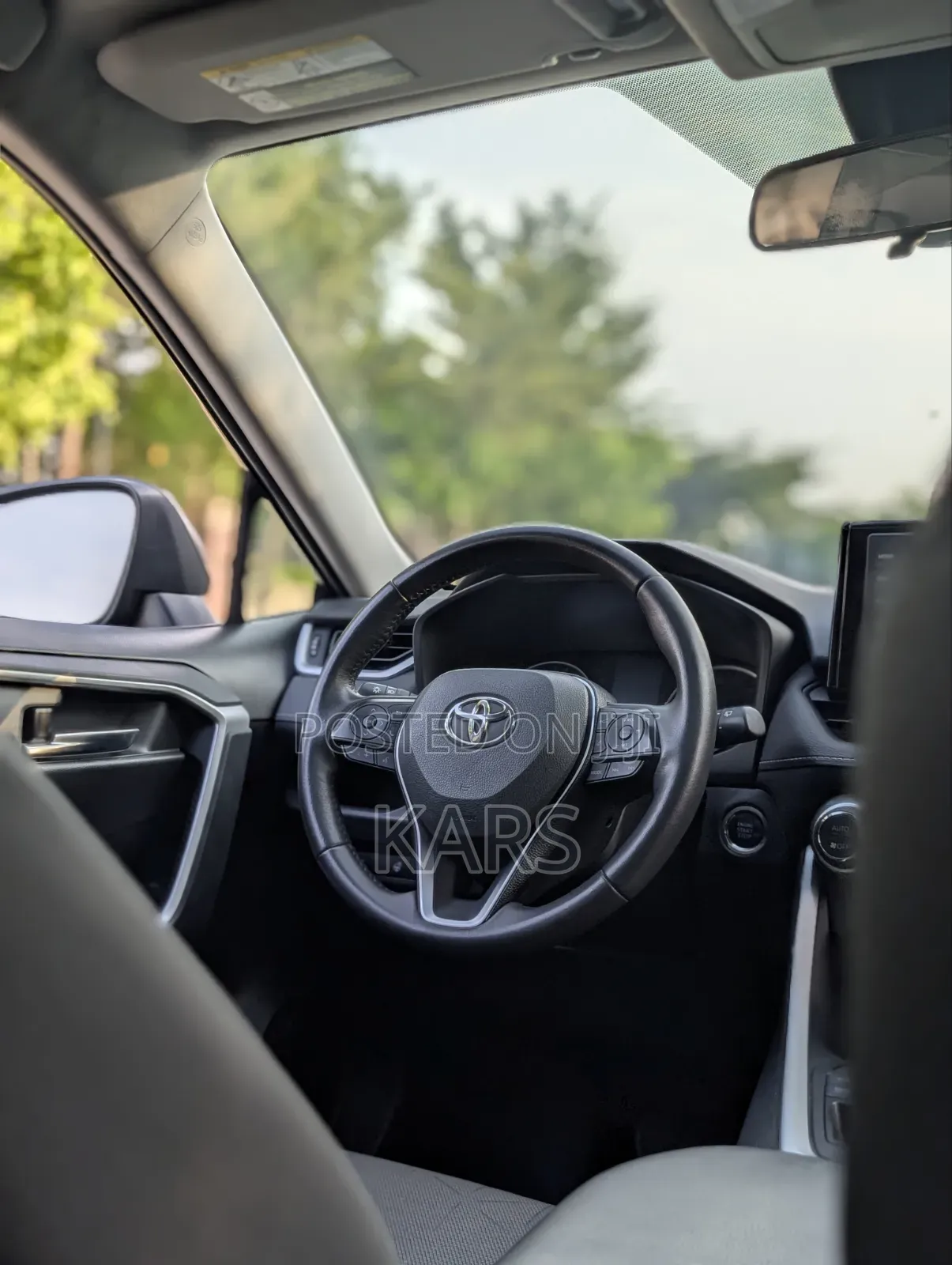 Toyota RAV4 2021 Blue