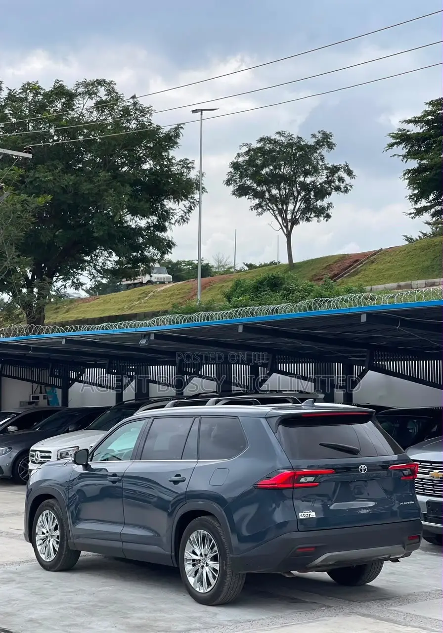 New Toyota Grand Highlander Platinum 2025 Blue