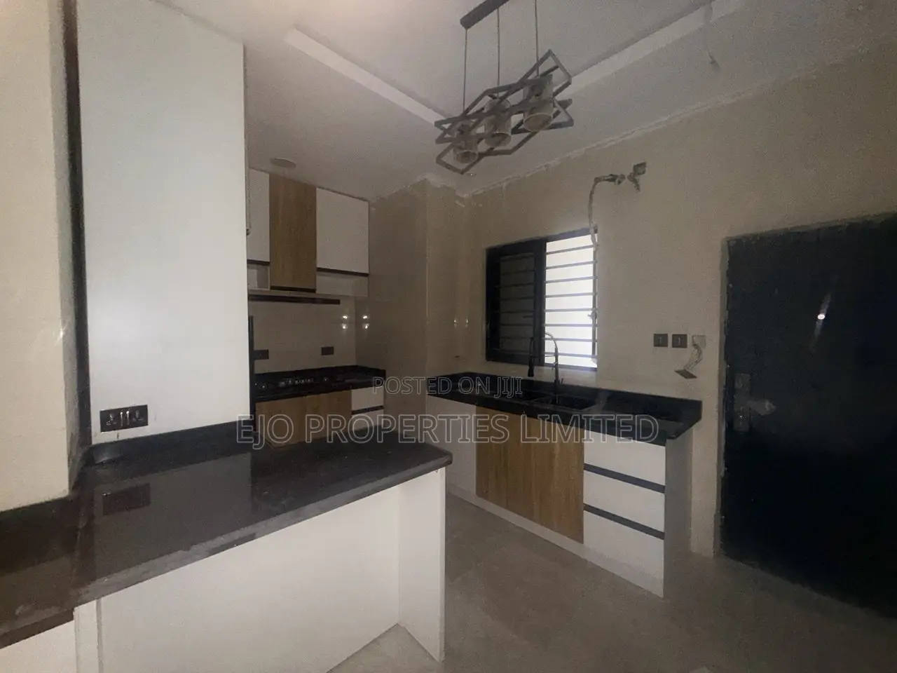 3bdrm Apartment in Lekki Phase 2 for rent