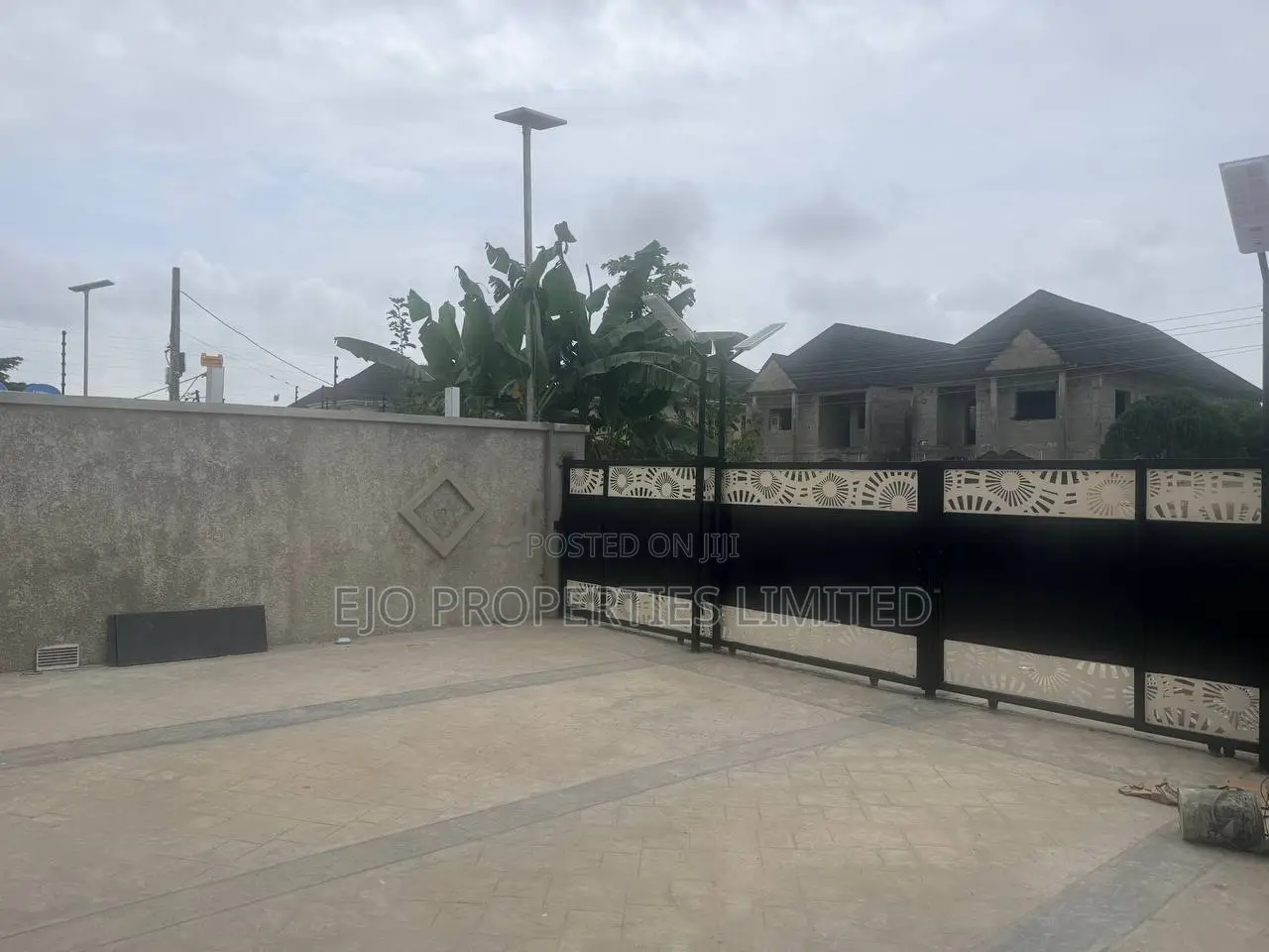 3bdrm Apartment in Lekki Phase 2 for rent