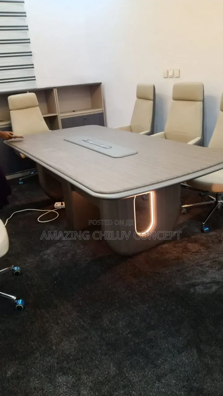 Modern Executive Conference Table – 12 Seater