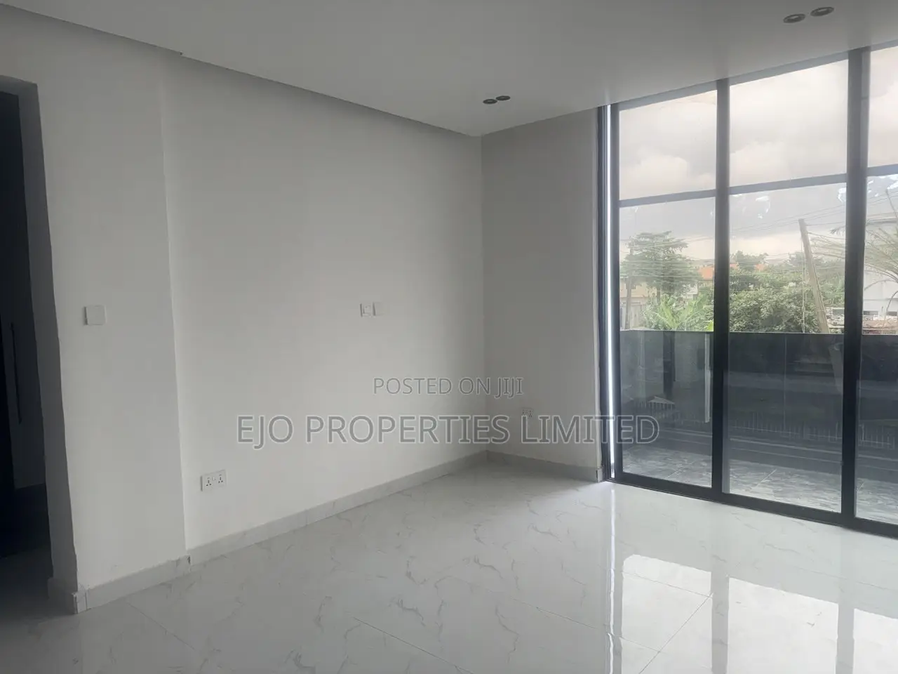 3bdrm Duplex in Lekki Phase 2 for rent