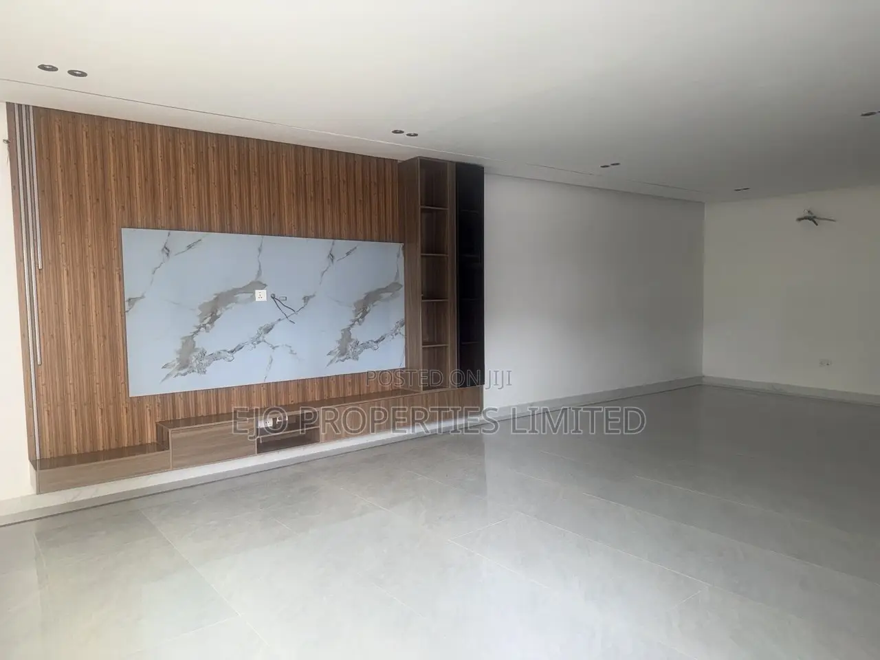 3bdrm Duplex in Lekki Phase 2 for rent