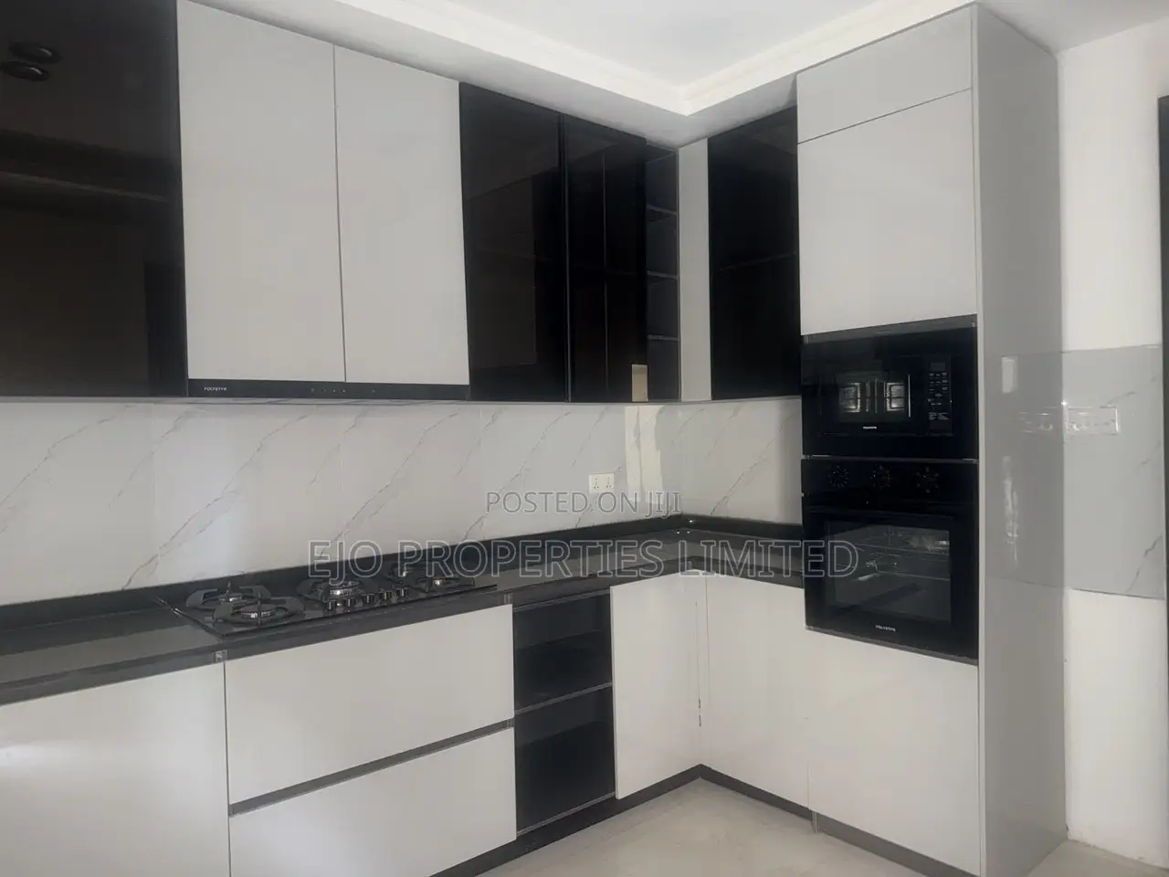 3bdrm Duplex in Lekki Phase 2 for rent