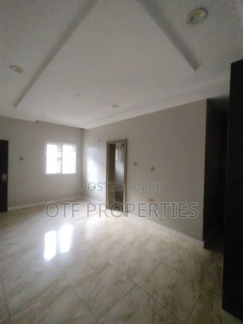 3bdrm Duplex in Jahi Gilmore for rent