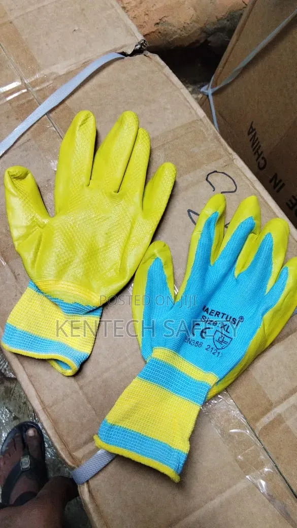 Pairs of Nitril Hand Industrial Factory Workers Gloves