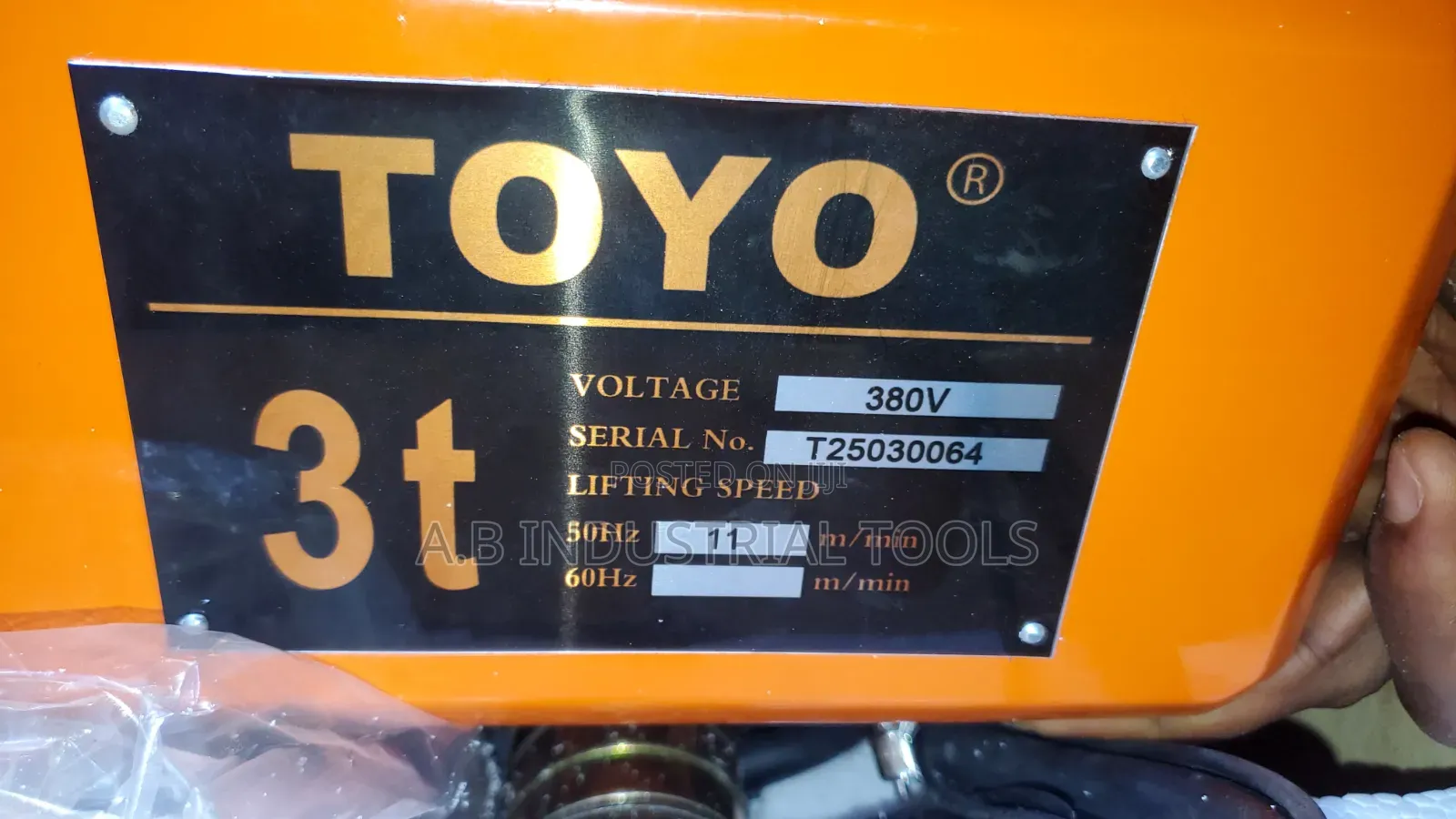 TOYO 3-Ton Electric Chain Hoist Operating at 380V