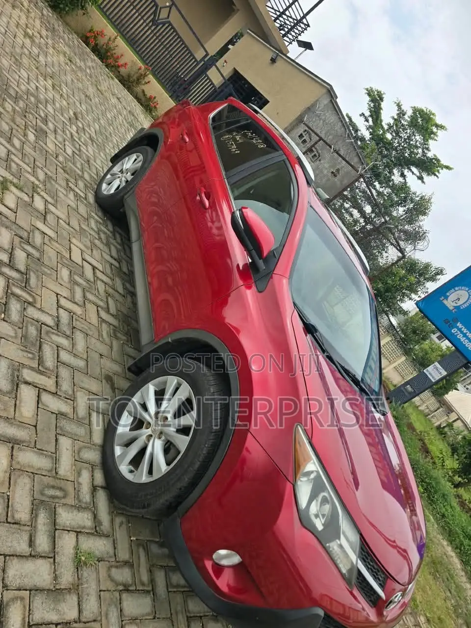 Toyota RAV4 2015 Red