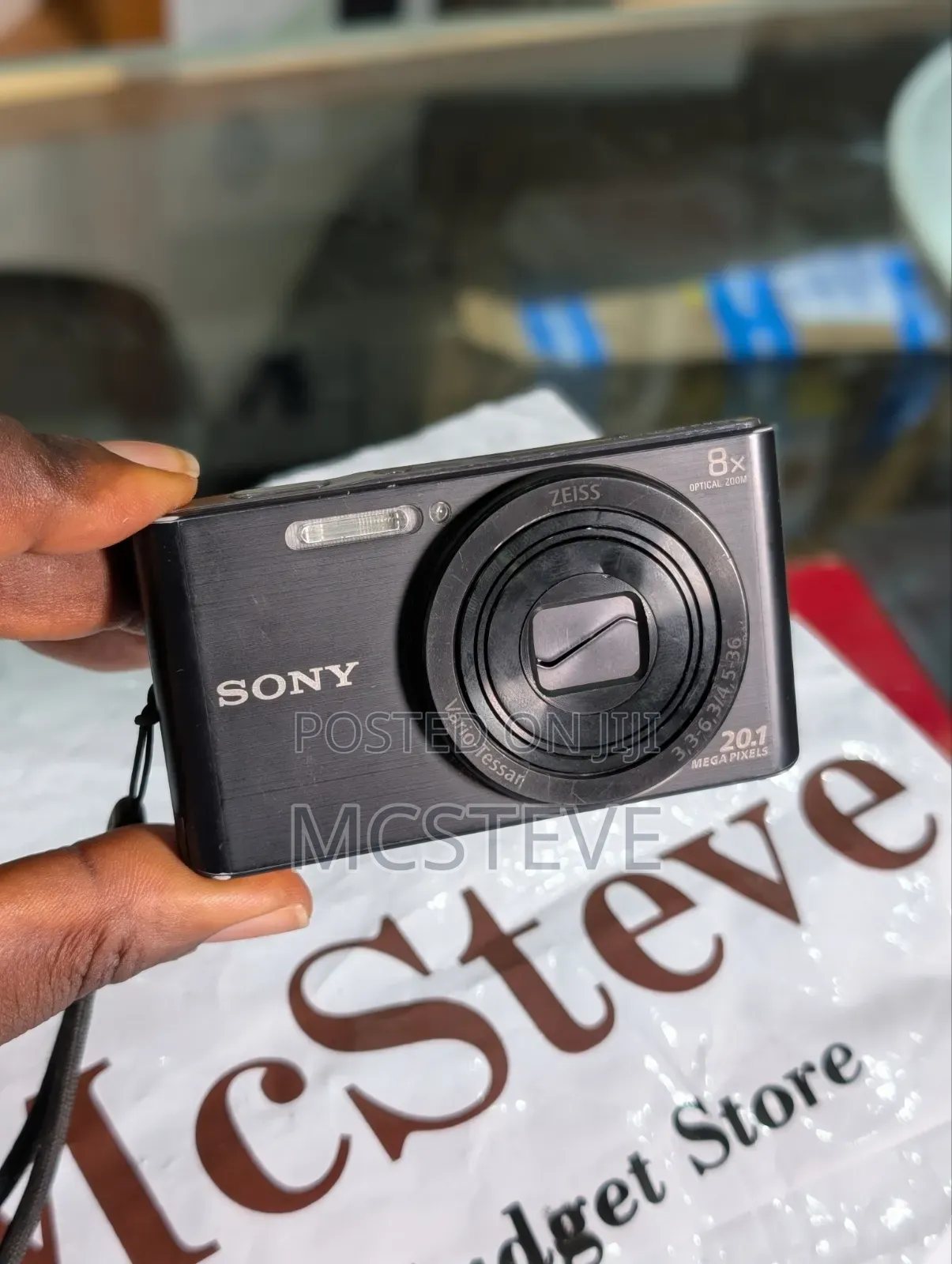 Sony Cyberrshot DSC-W830 20.1 Megapixel HD Digital Camera