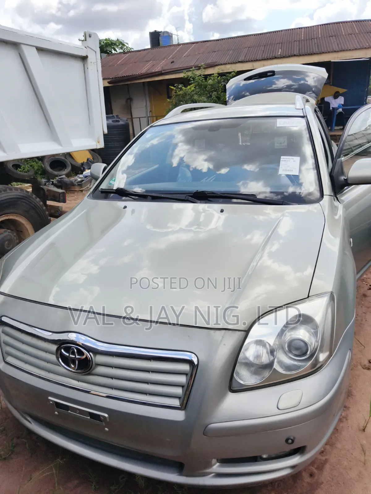 Toyota Avensis Verso 2.0 2006 Silver