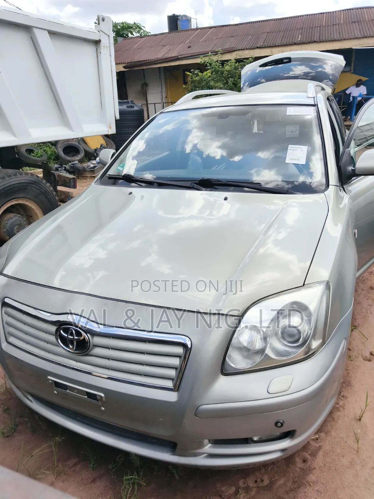 Toyota Avensis Verso 2.0 2006 Silver