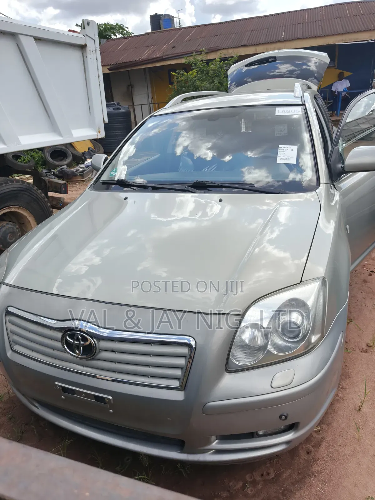 Toyota Avensis Verso 2.0 2006 Silver