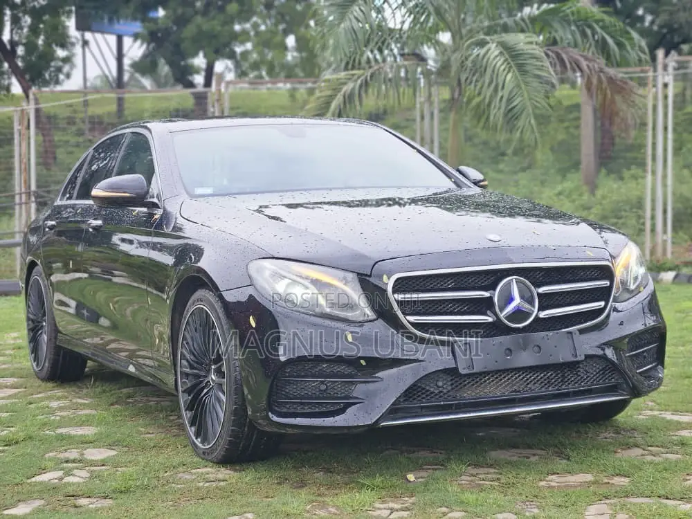 Mercedes-Benz E300 4Matic AWD Sedan (2.0L 4cyl 9A) 2017 Black
