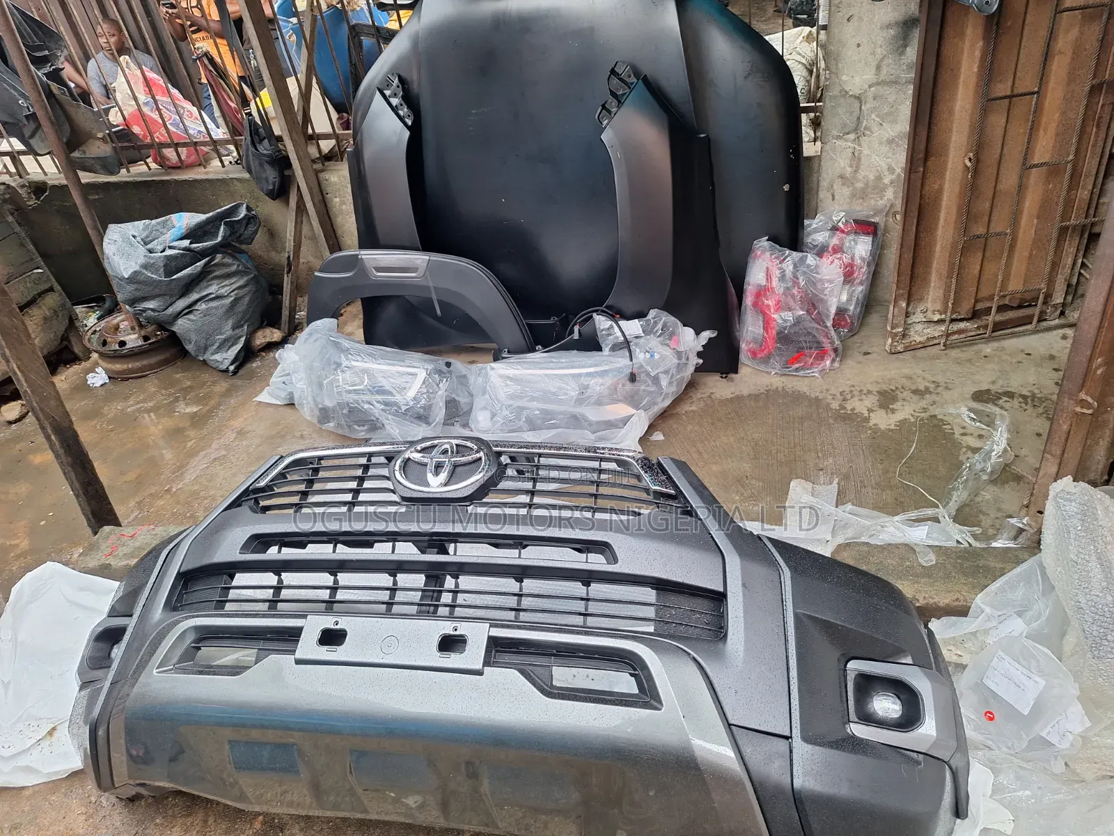 Hilux Kit With Direct Fender and Bonneth to Upgrade 2012-2020 Model