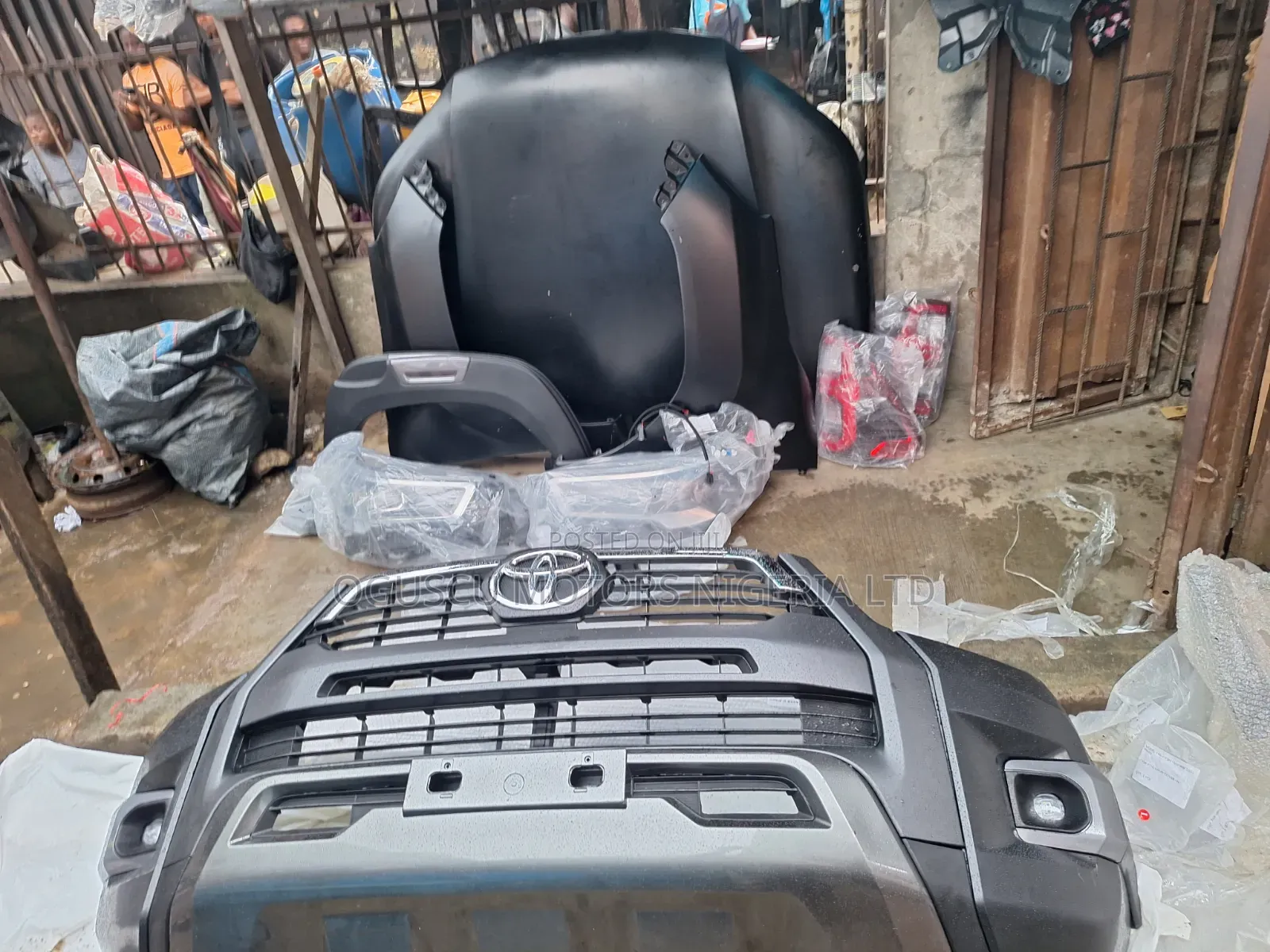 Hilux Kit With Direct Fender and Bonneth to Upgrade 2012-2020 Model