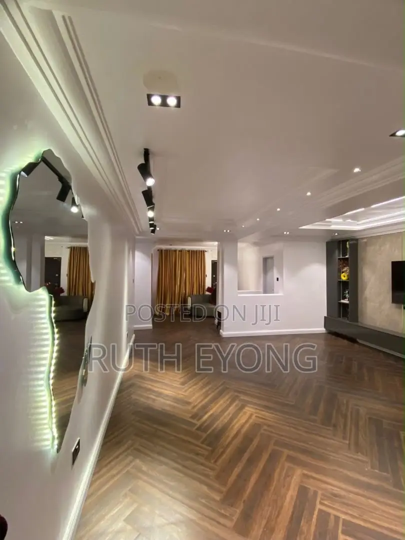 3bdrm Apartment in Victoria Island for rent