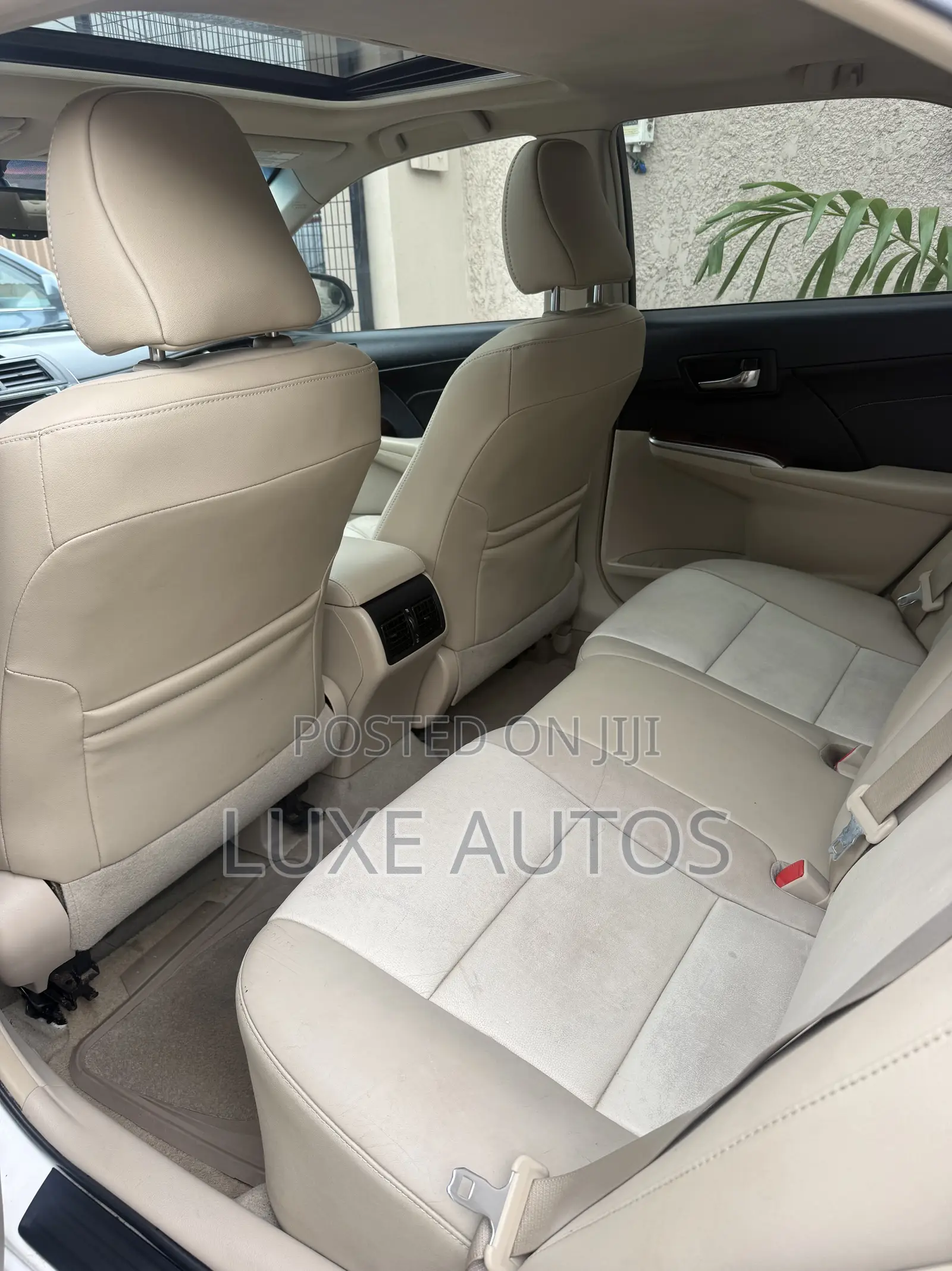 Toyota Camry XLE 4dr Sedan w/Prod. End 11/13 (3.5L 6cyl 6A) 2014 White