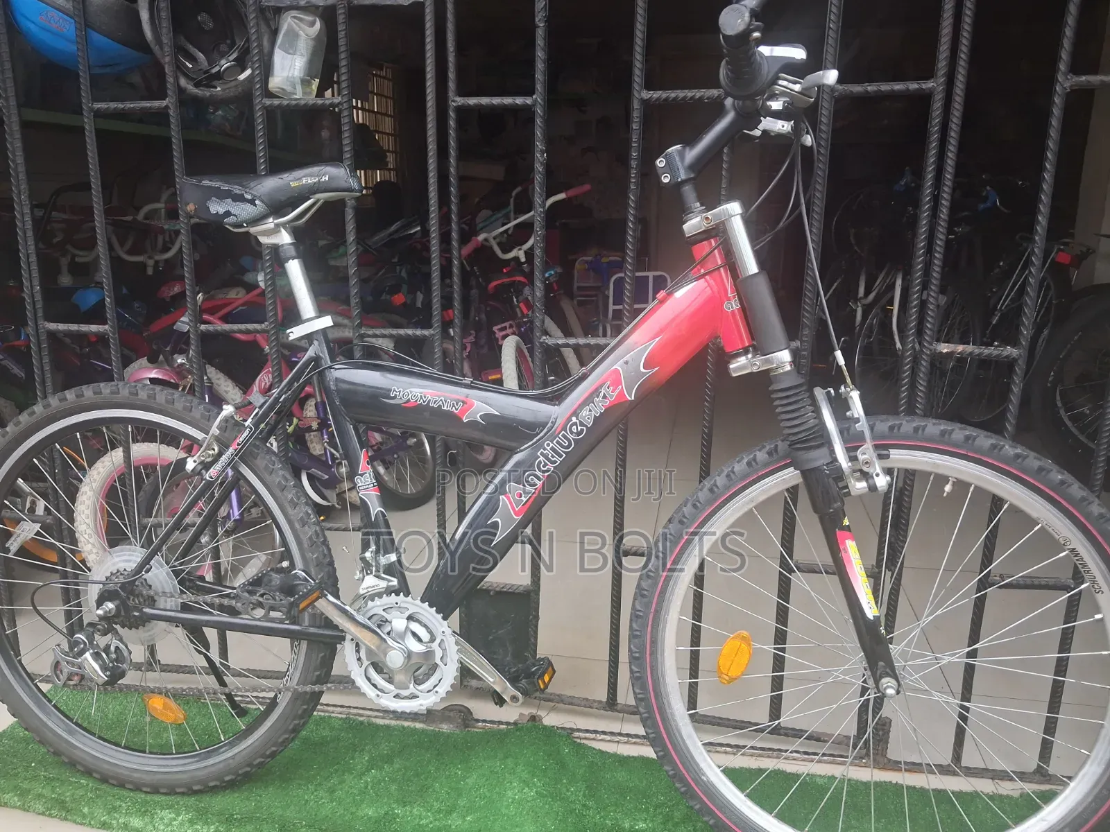 Mountain Active Bicycle With Bull Horn Handle and Front Shocks