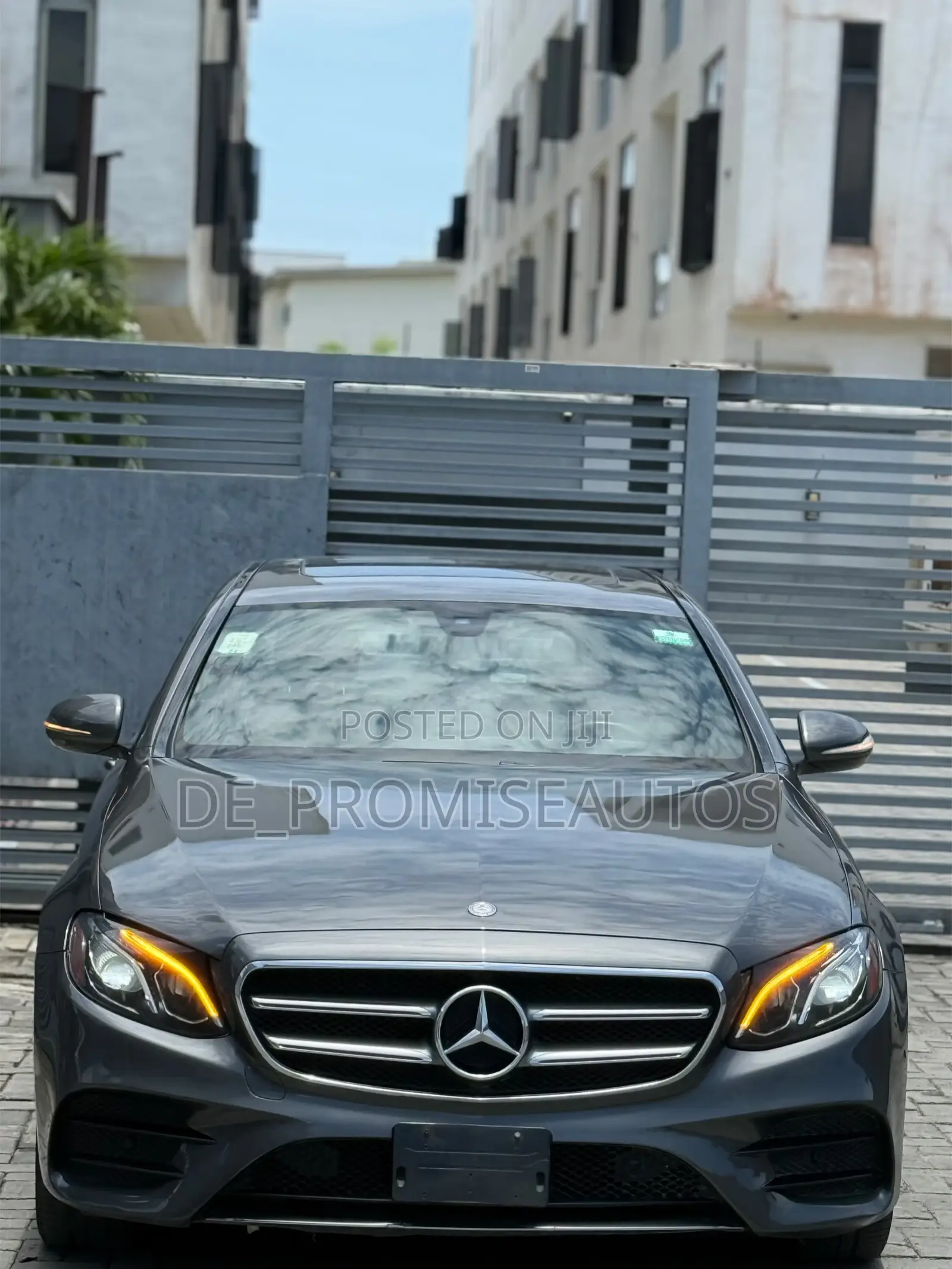 Mercedes-Benz E300 4Matic AWD Sedan (2.0L 4cyl 9A) 2017 Gray
