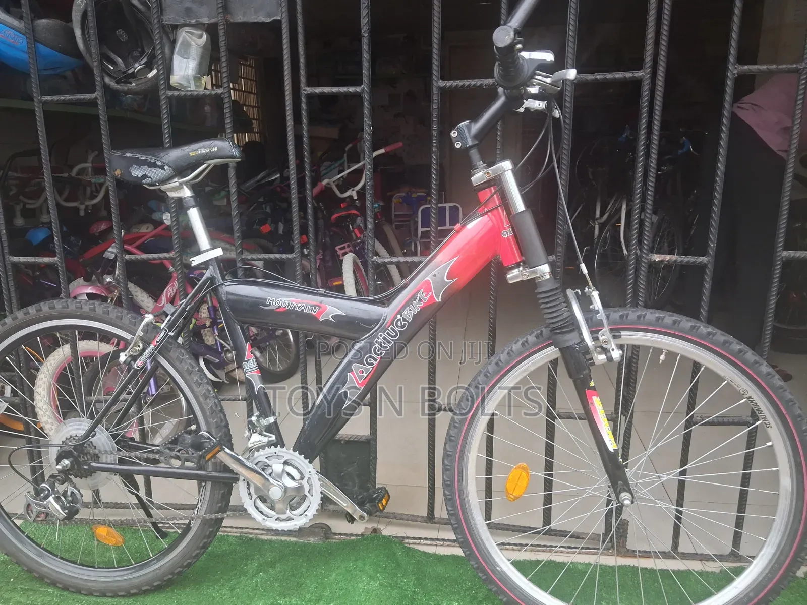 Mountain Active Bicycle With Bull Horn Handle and Front Shocks