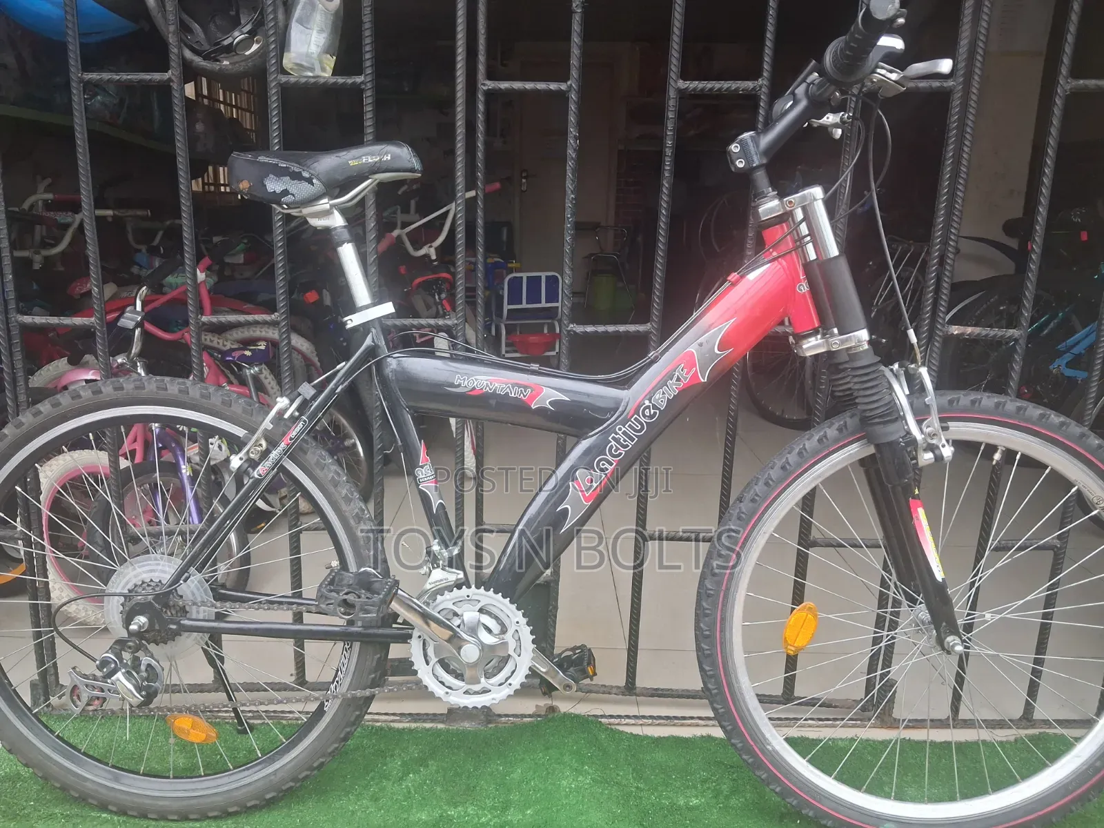 Mountain Active Bicycle With Bull Horn Handle and Front Shocks