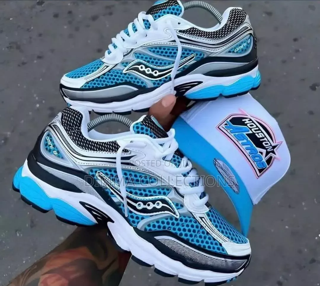 *Saucony Progrid Omni 9 Snks* /Id/ - (Luxury )` *New in *