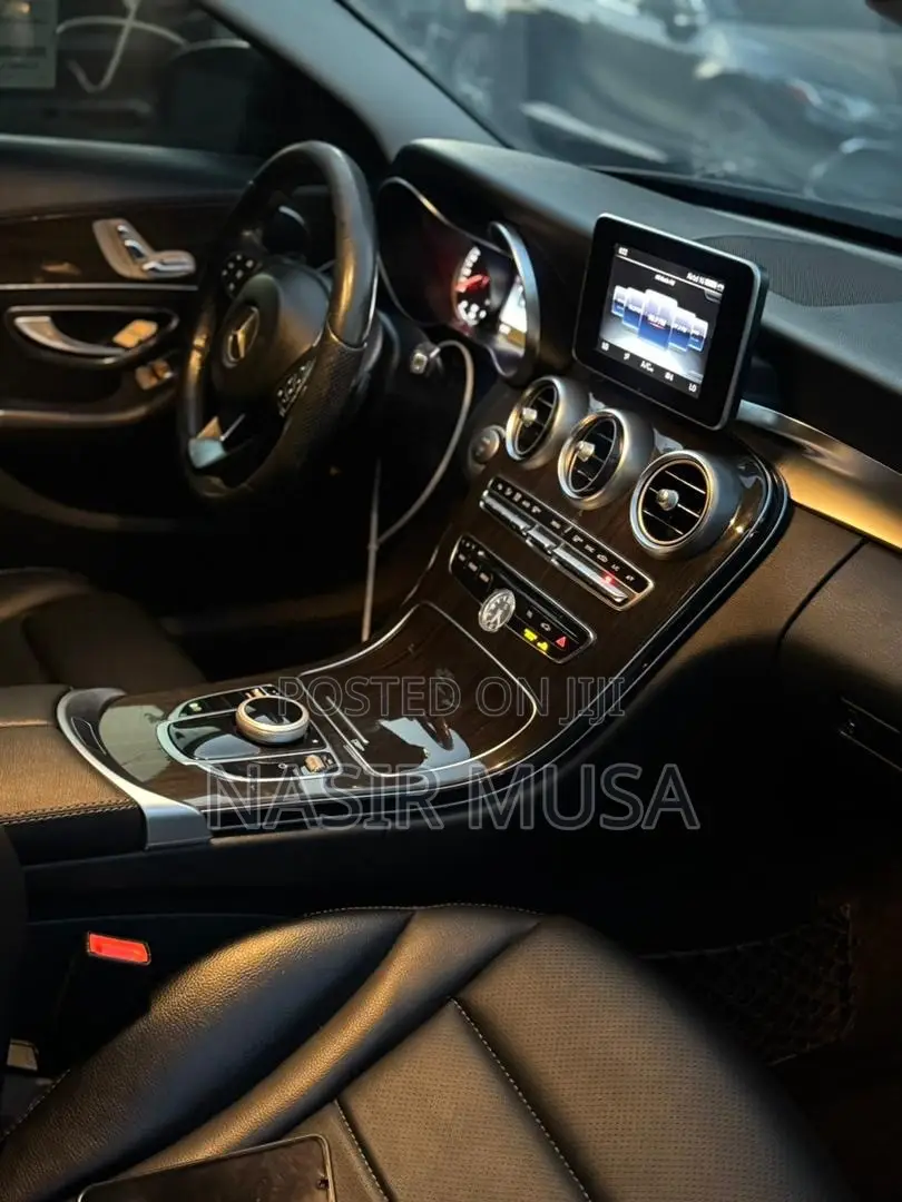 Mercedes-Benz C300 2018 Black