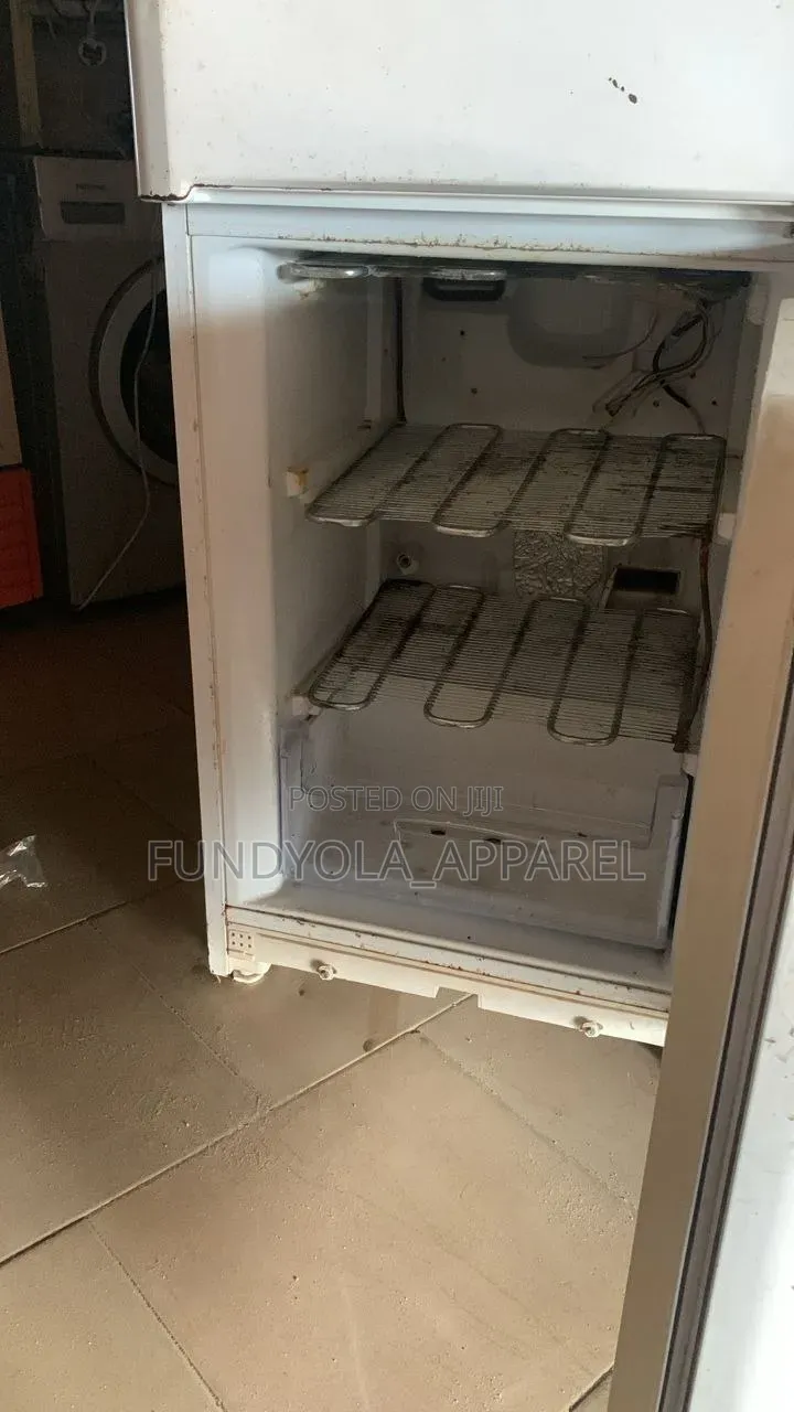 320litiers Indesit Fridge and Freezer