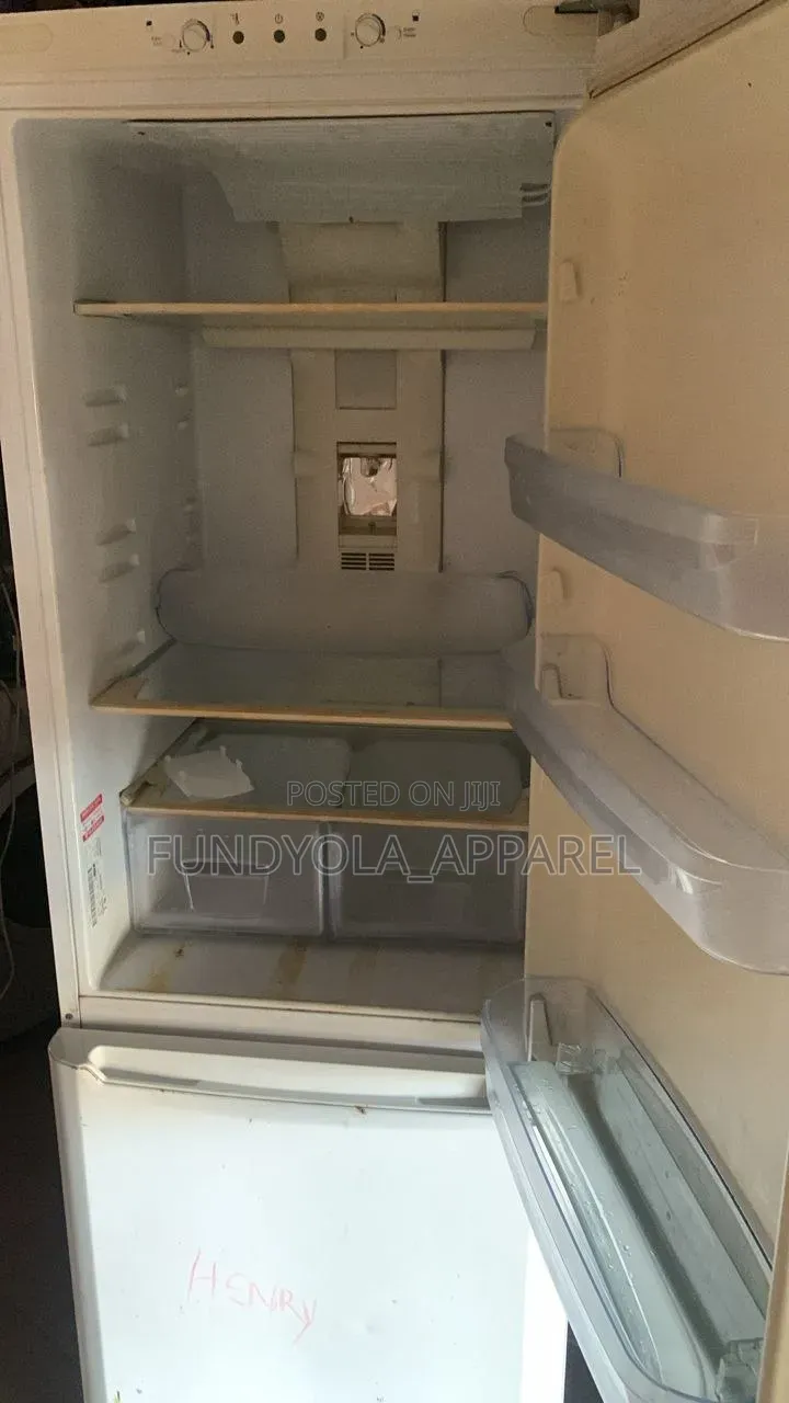 320litiers Indesit Fridge and Freezer