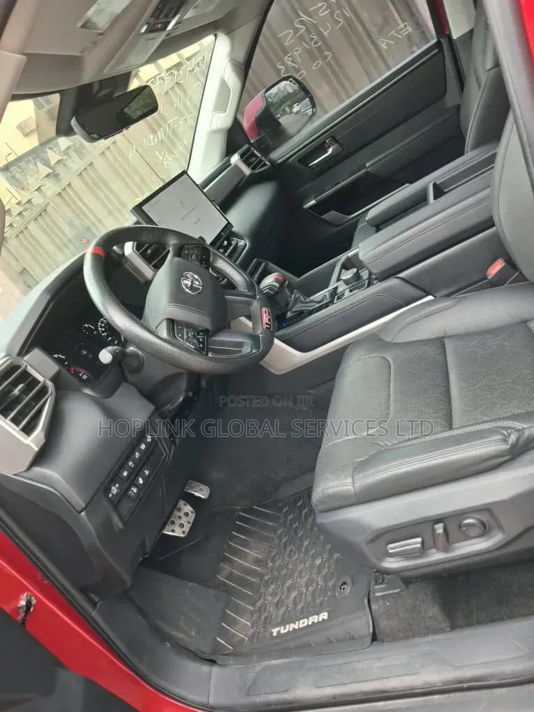 Toyota Tundra 2023 Red