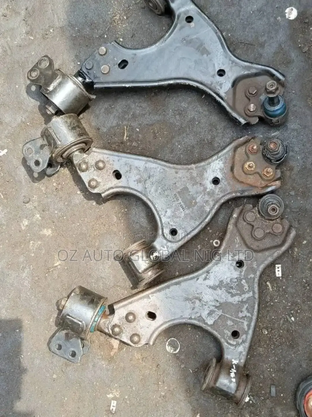 GMC Acadia 2010 Front Lower Control Arm – Direct Tokunbo