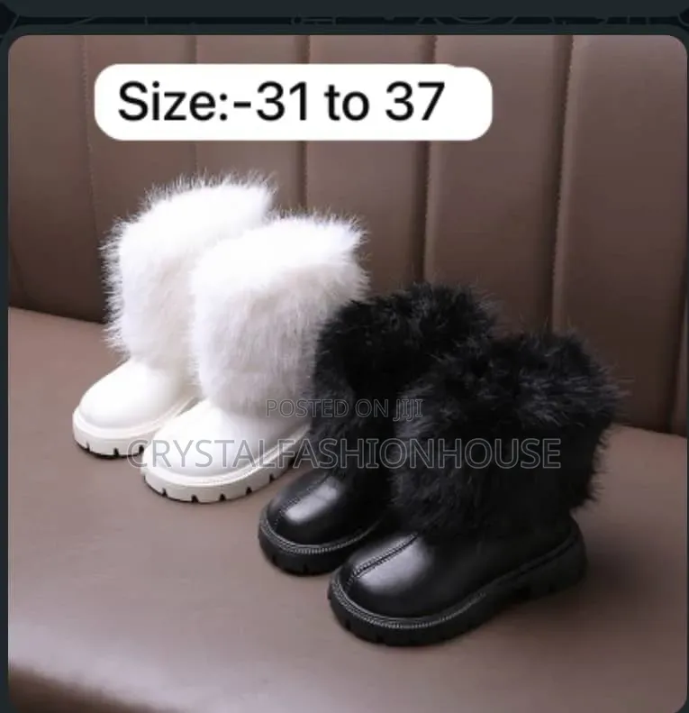 Cute Kids Spec Boot. Sizes 25 to 37