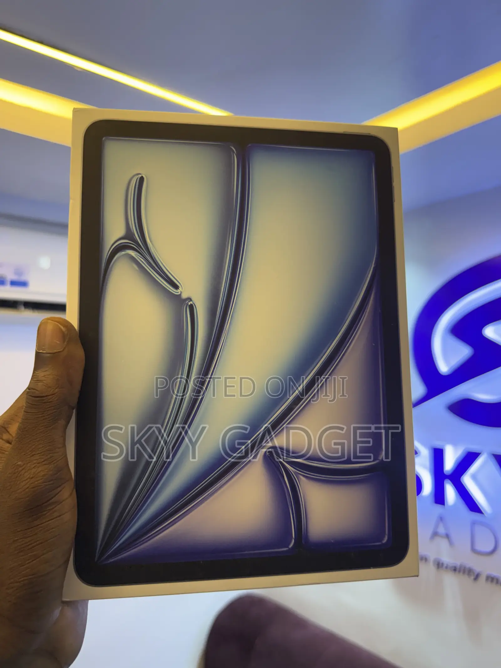 New Apple iPad Air 11 (2026) 128 GB Blue