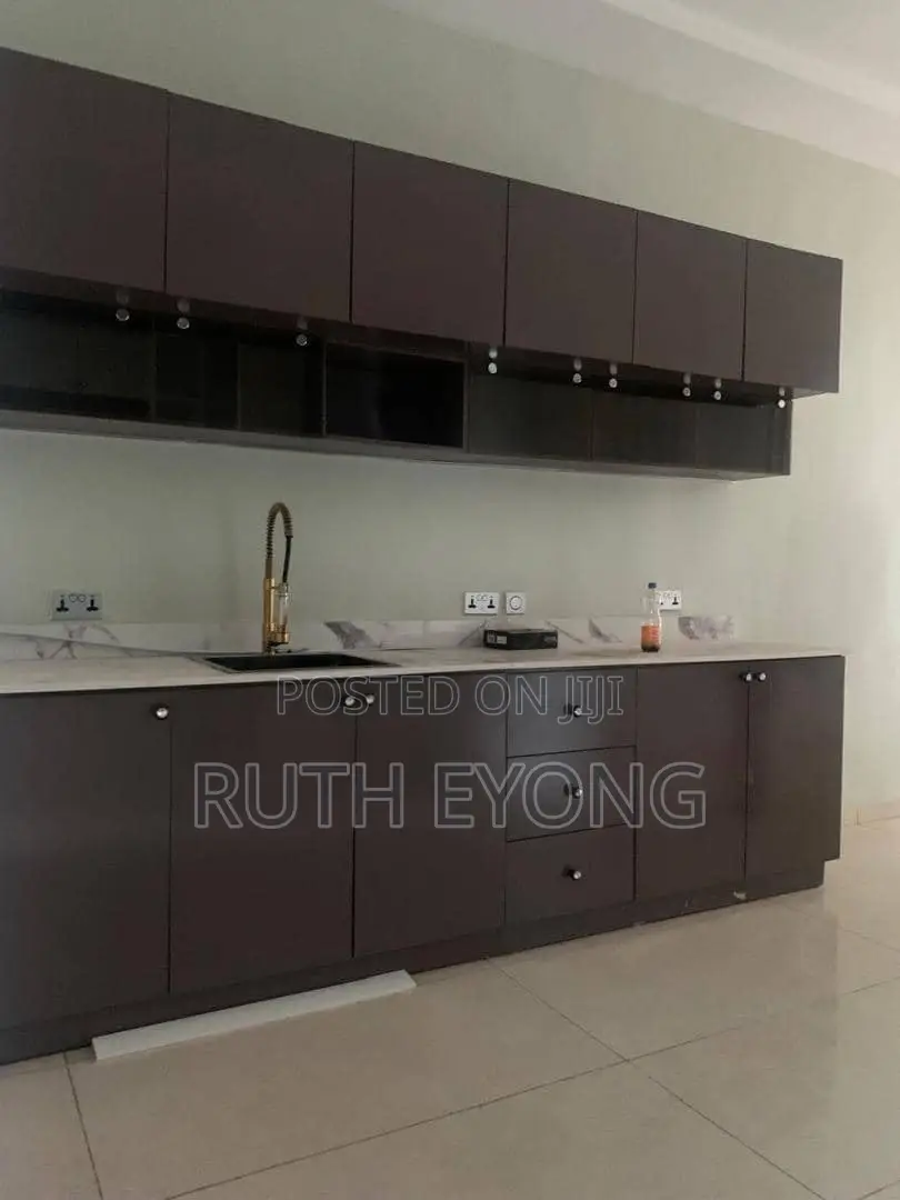 1bdrm Apartment in Vi, Adeola Odeku for rent