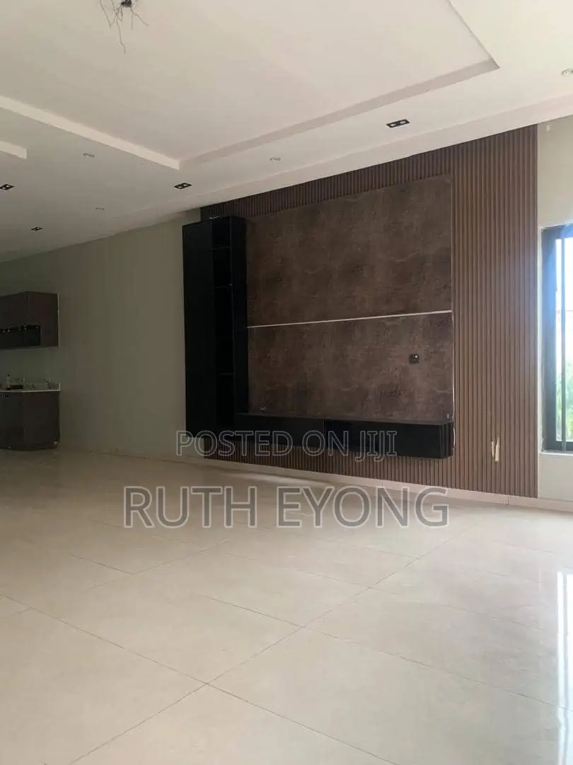 1bdrm Apartment in Vi, Adeola Odeku for rent