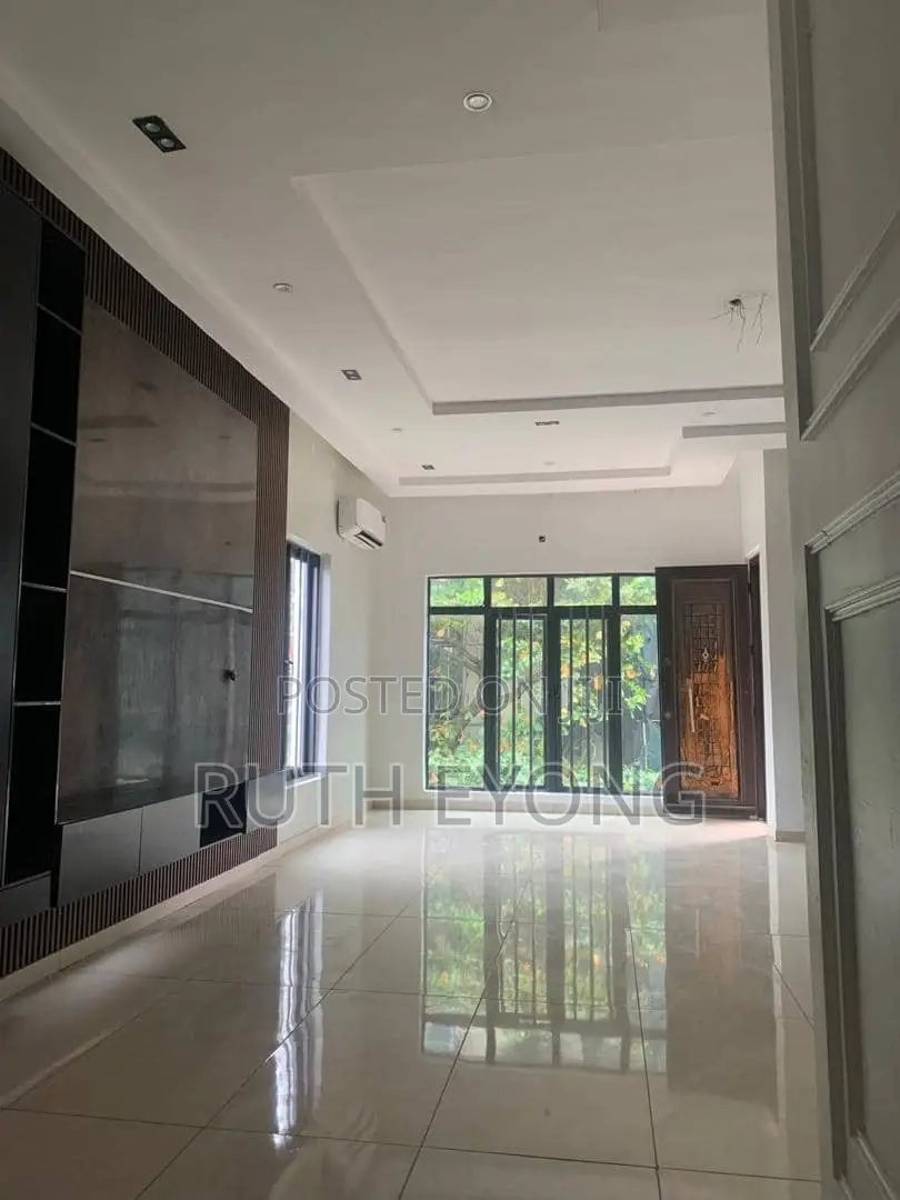 1bdrm Apartment in Vi, Adeola Odeku for rent