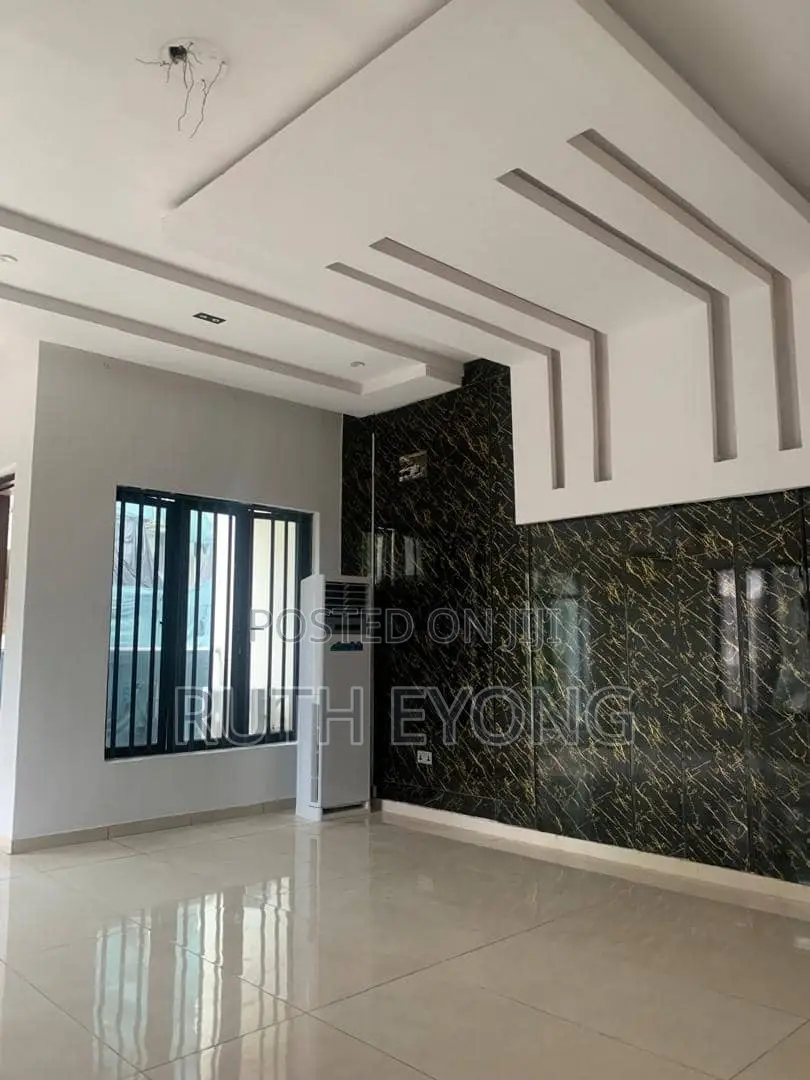 1bdrm Apartment in Vi, Adeola Odeku for rent