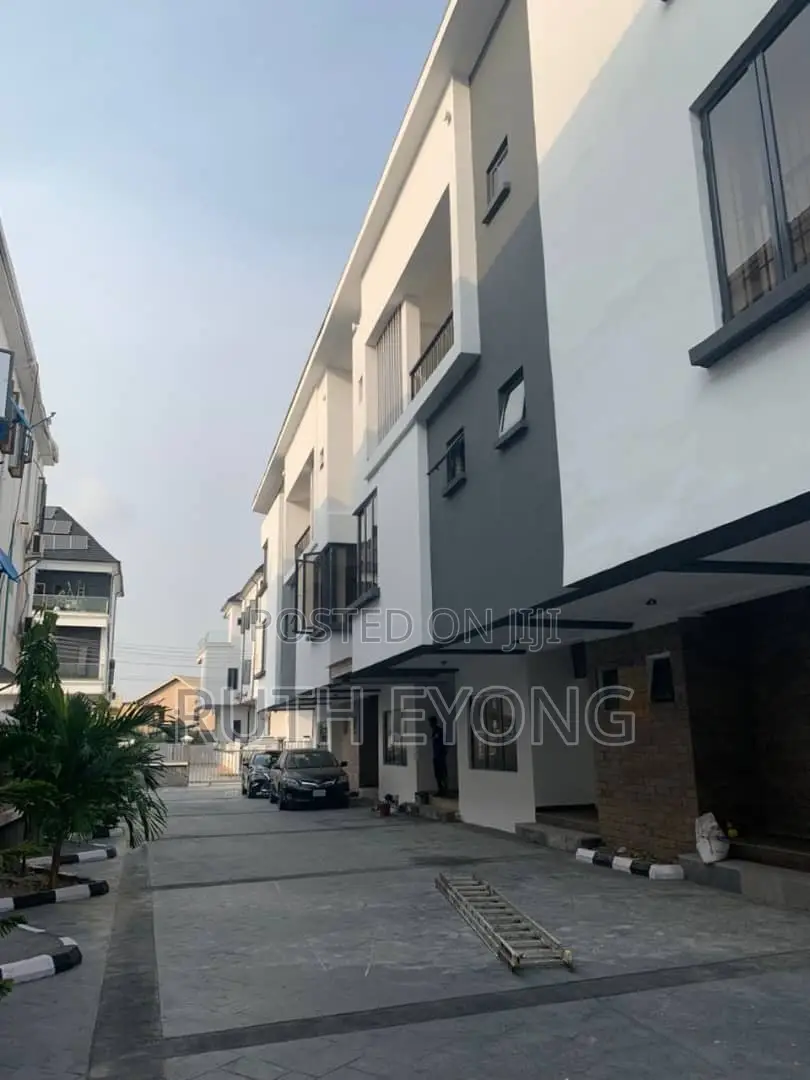 3bdrm Townhouse / Terrace in Ocean Bay Estate, Lekki Phase 1 for rent