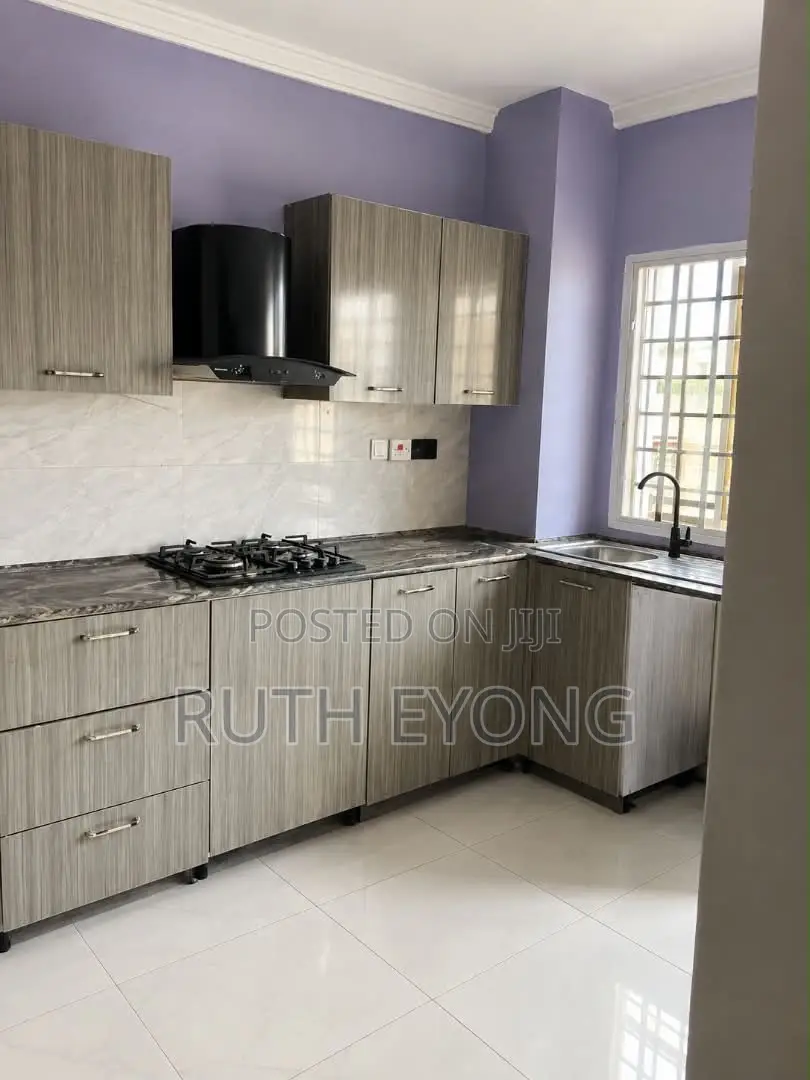 3bdrm Apartment in Opposite Buena Vista, Lekki Phase 1 for rent