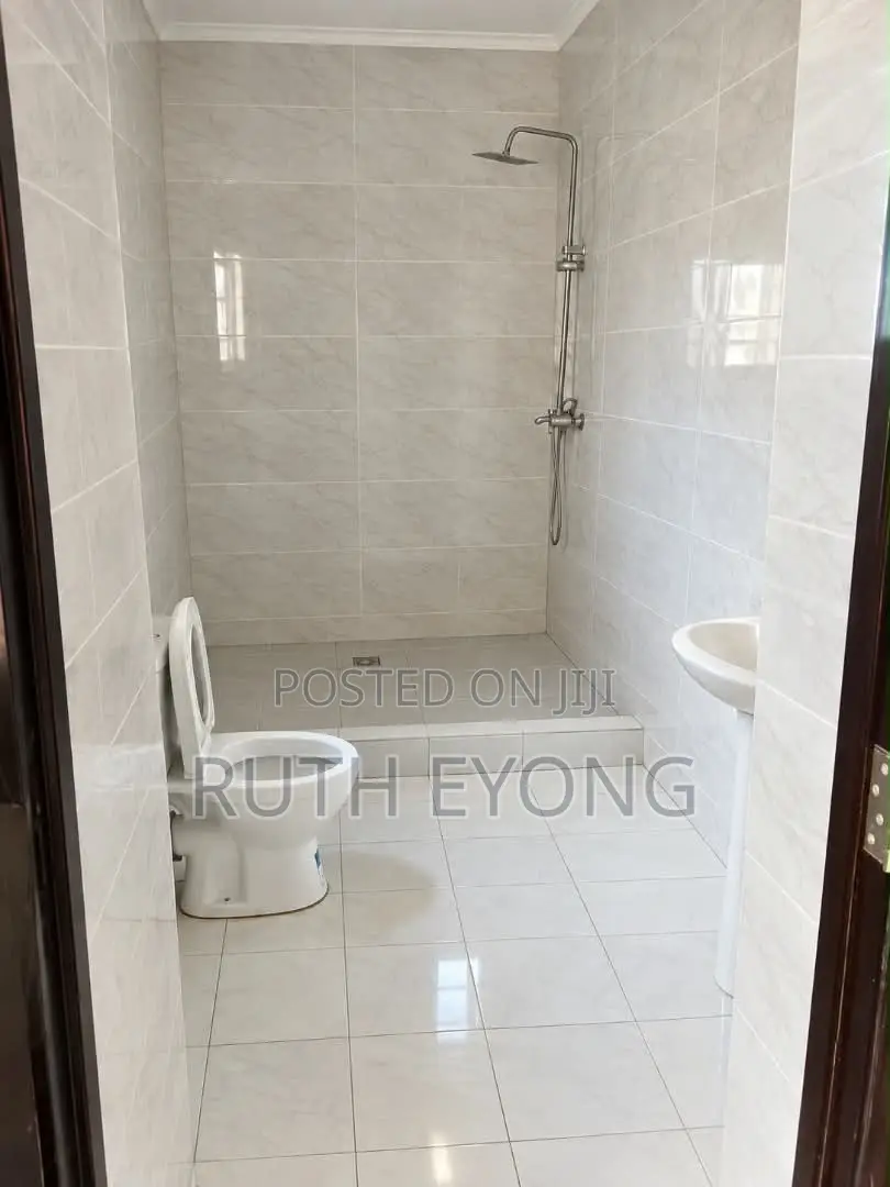 3bdrm Apartment in Opposite Buena Vista, Lekki Phase 1 for rent
