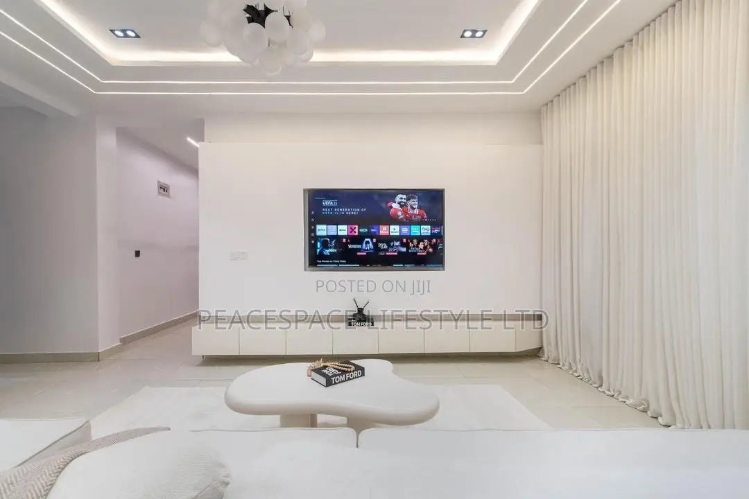 Diamond 1 Bedroom Apartment Lekki With Swimming Pool