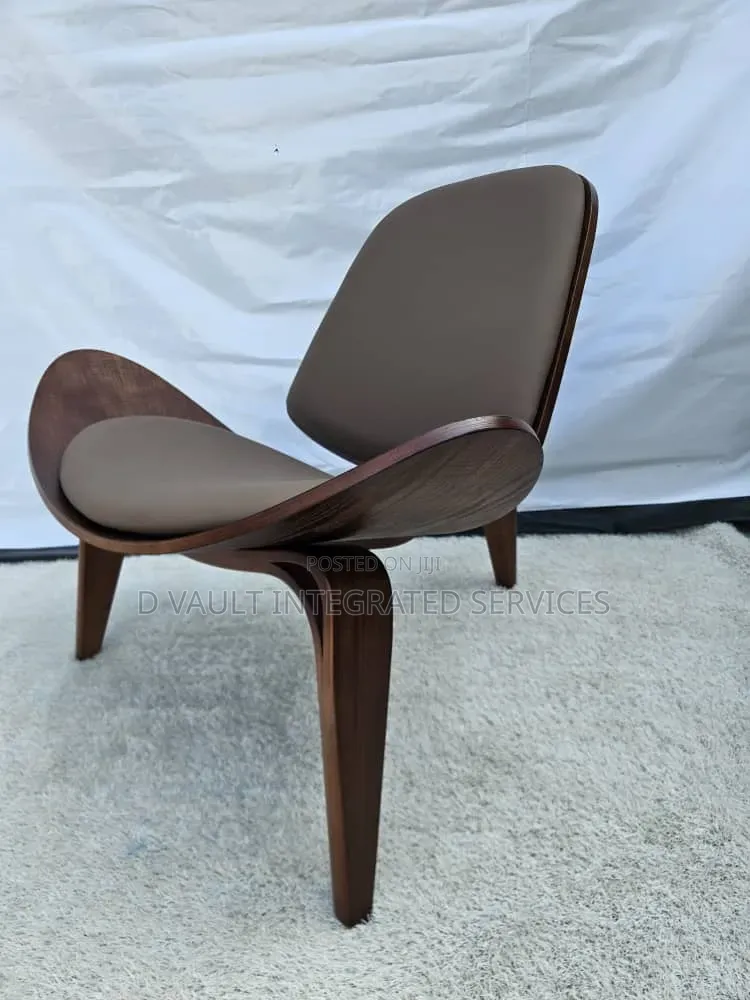 Visitors Chair / Exquisite Arm Chair