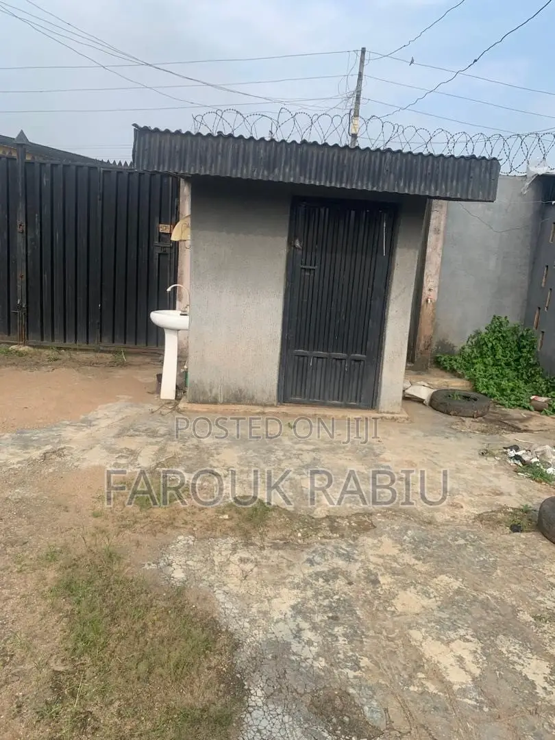 3bdrm House in Industrial Estate, Ikorodu for sale