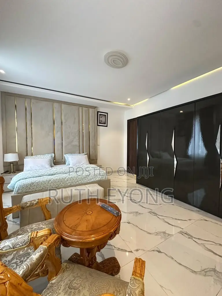 Furnished 3bdrm Apartment in Vi Main, Victoria Island Extension
