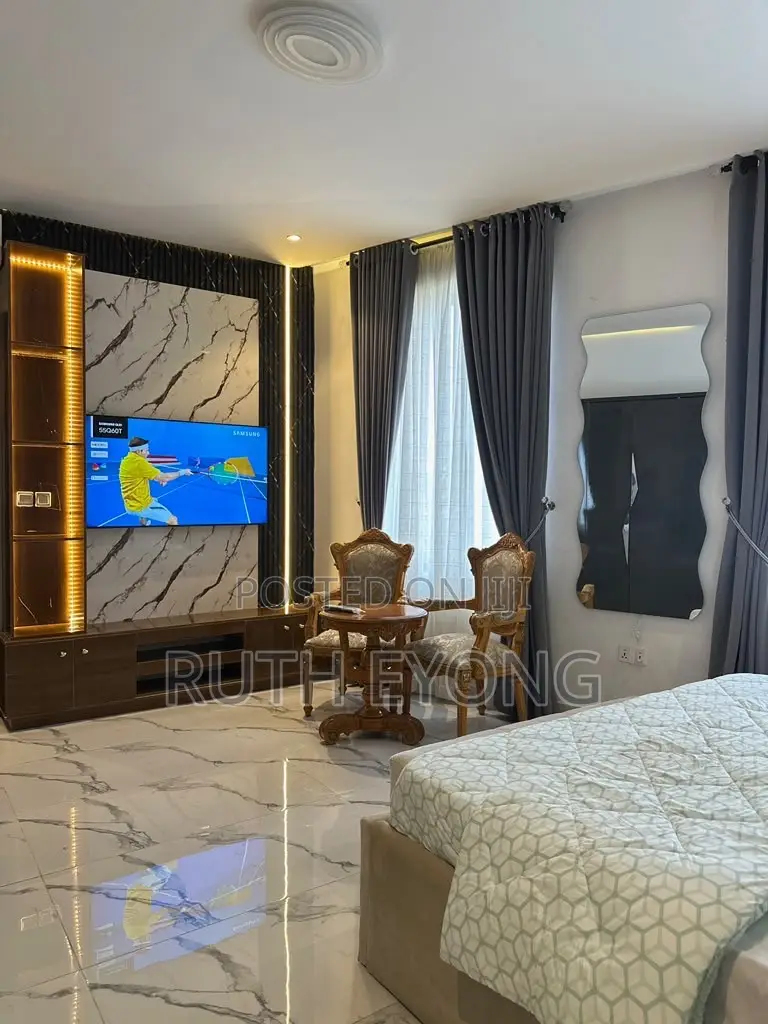 Furnished 3bdrm Apartment in Vi Main, Victoria Island Extension
